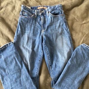Highwaisted ankle mom Joe’s jeans